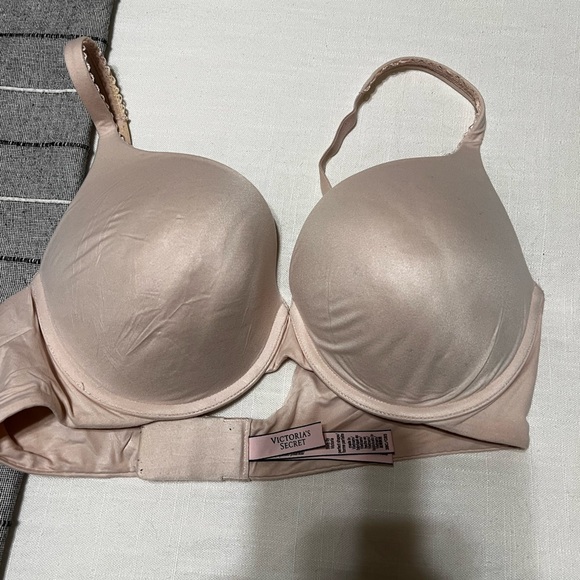 Victoria’s Secret bra - Picture 1 of 2